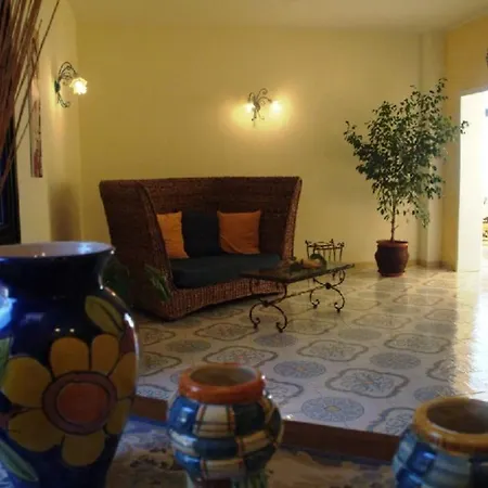 Torre Salina Bed & Breakfast Macari