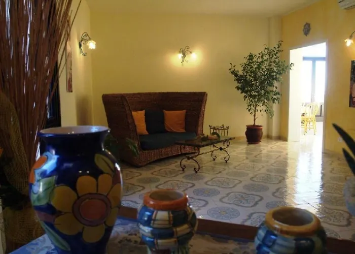 Torre Salina Bed & Breakfast Macari