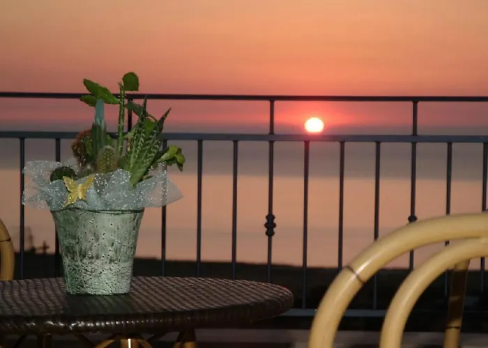 Torre Salina Bed & Breakfast Macari